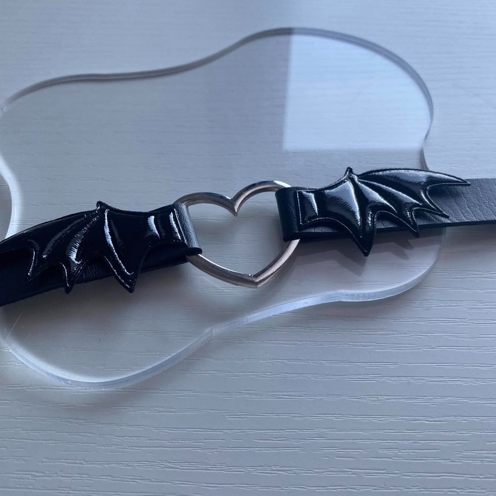 Bat Wings Chocker